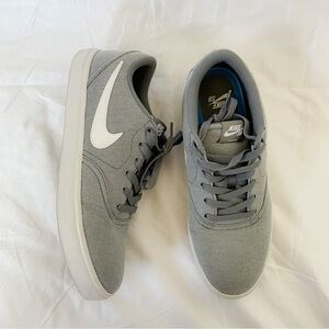 Nike SB Charge Solarsoft Sneakers